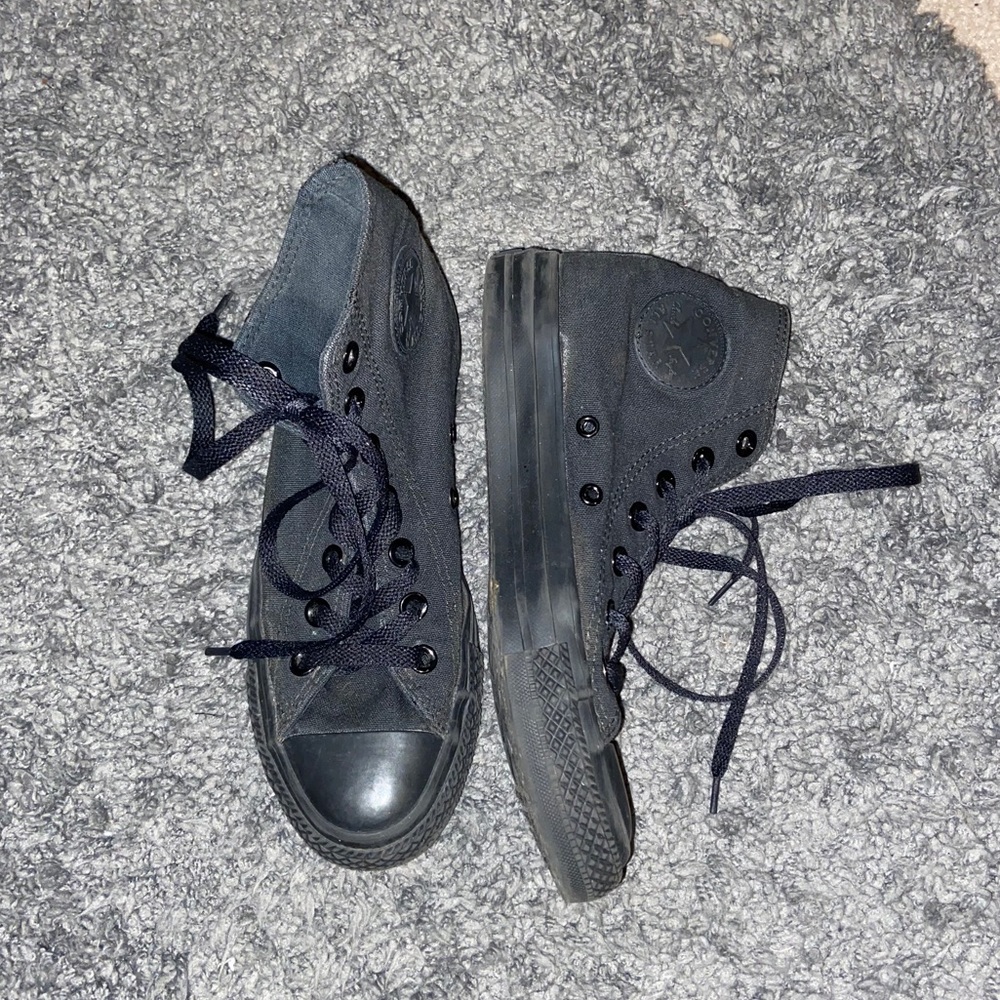 Converse - Picture 2 of 2